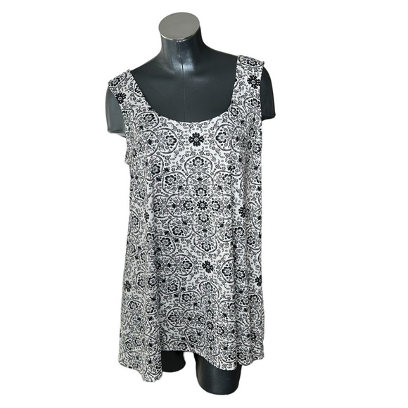NWT PIPHANY IBIZA Sleeveless Black White Floral Tunic Tank Top Women's Size XL - Picture 2 of 16